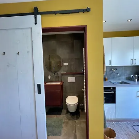 ベッド・アンド・ブレックファスト Danina 3*